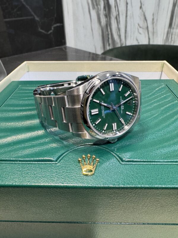 Rolex Oyster - 124300 Green dial - immagine 3